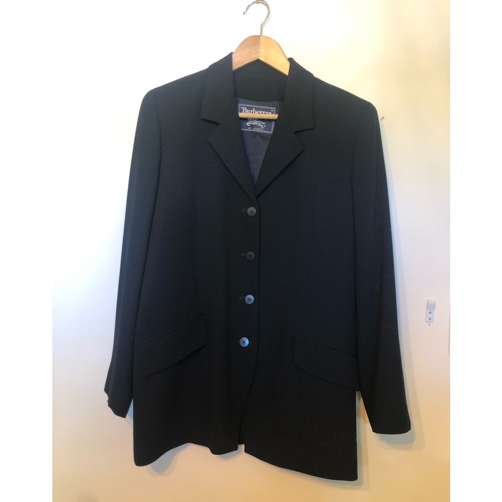 Vintage 1990’s Burberrys women’s 4 button black blazer oversized